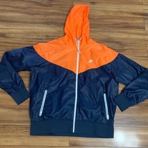 Nike windrunner windbreaker